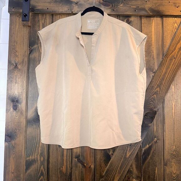 NWOT FIGS Rafela Scrub Top - Picture 1 of 5